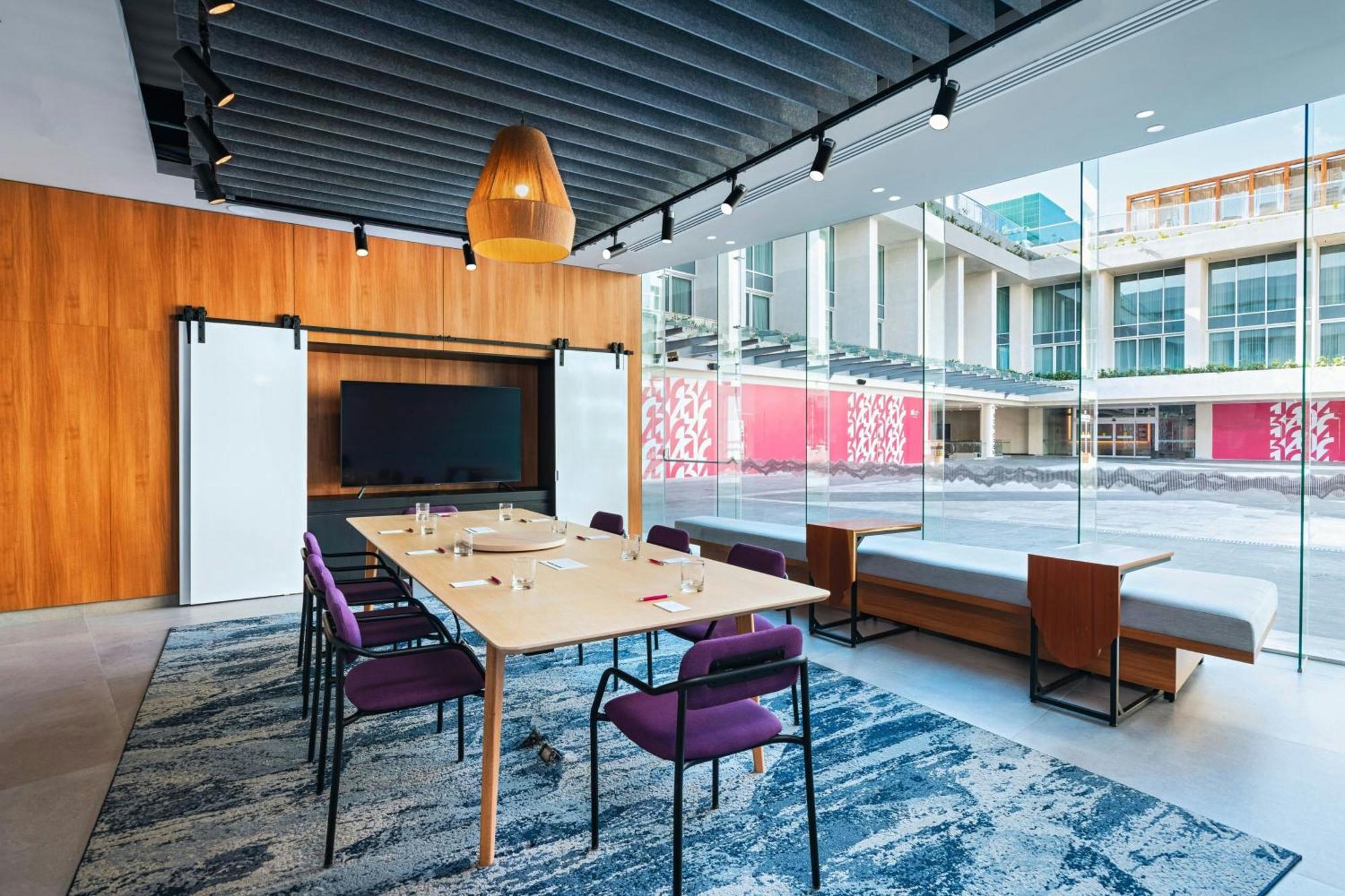 Отель Aloft Плая-дель-Кармен Экстерьер фото The Atrium